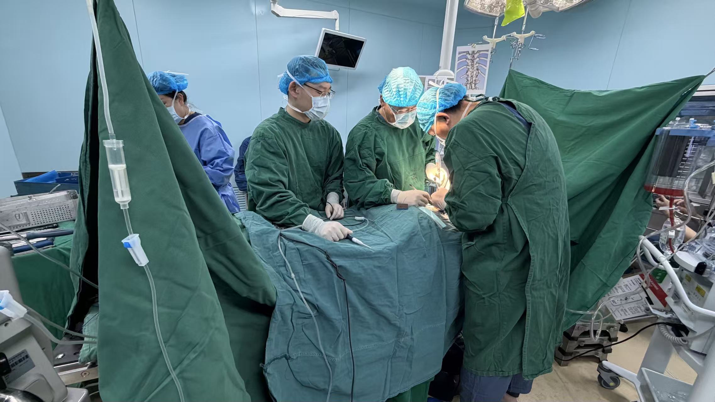 ����֪������ר�����½���Я����Ժ�Ŷӣ�Ϊ������͹�����ɹ�����